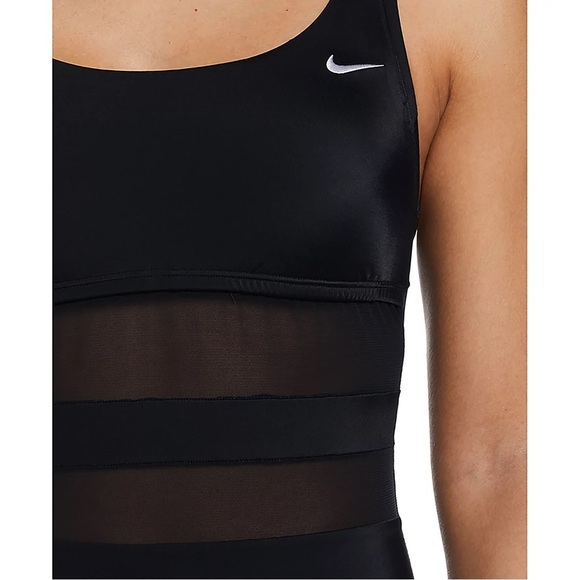 NWT Women’s NIKE V-Back one piece black swimsuit- Size XS - Picture 3 of 8